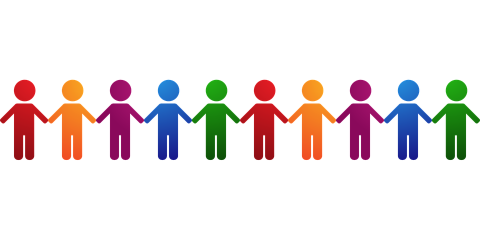 Extend the range by broadcasting through the participants. Picture by Stefan Schweihofer from Pixabay